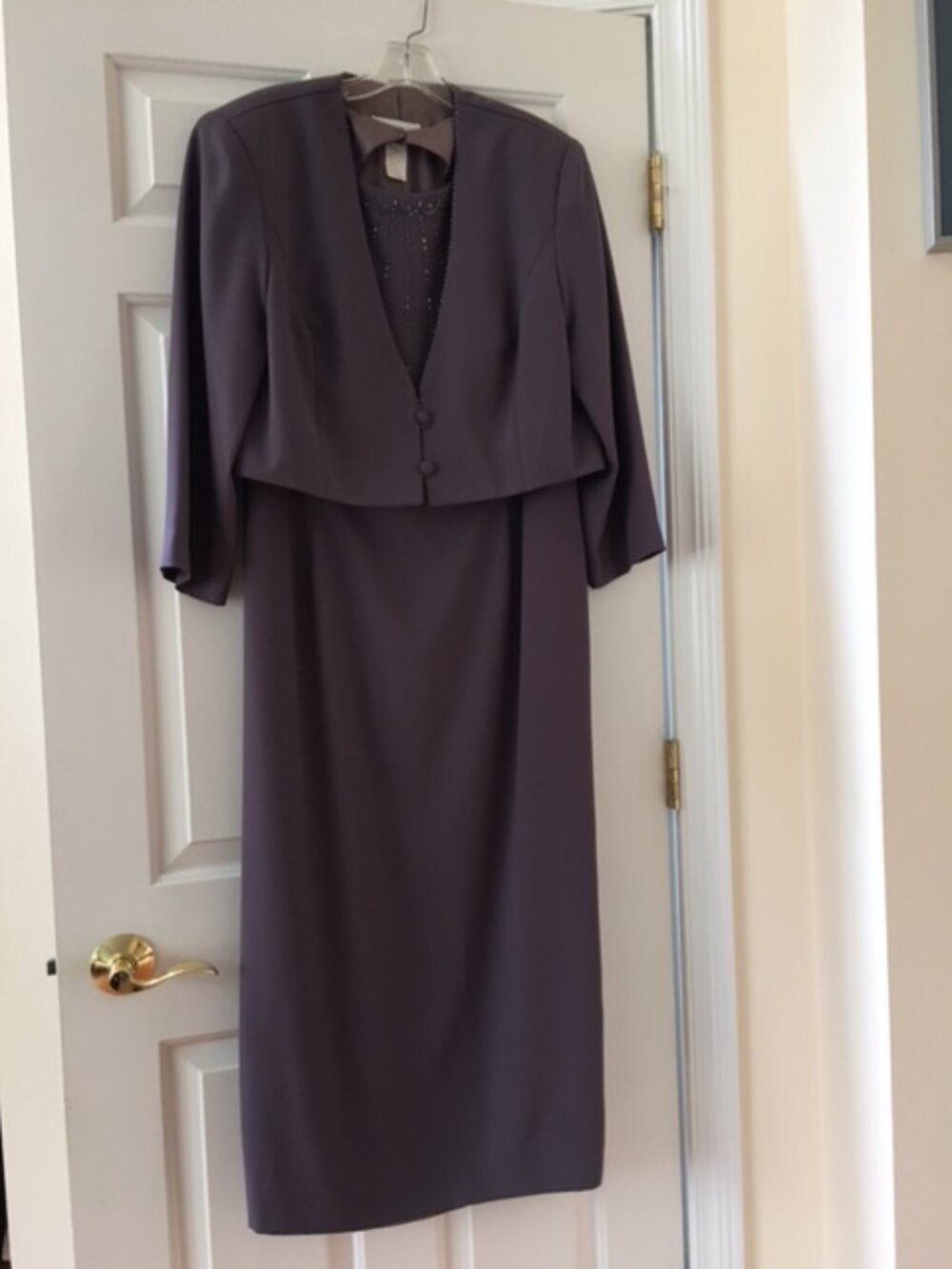 Mother of the Bride/Groom Karen Miller Suit Jacket Long Sleeveless Dress Beads